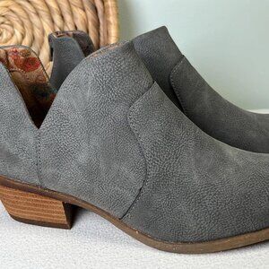 boc Lucy Gray Ankle Boot 9M Boho Festival Business Casual Rodeo Hipster Vibes